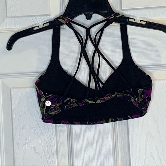 Lululemon Free To Be Zen Sports Bra Size 6 - Picture 10 of 11
